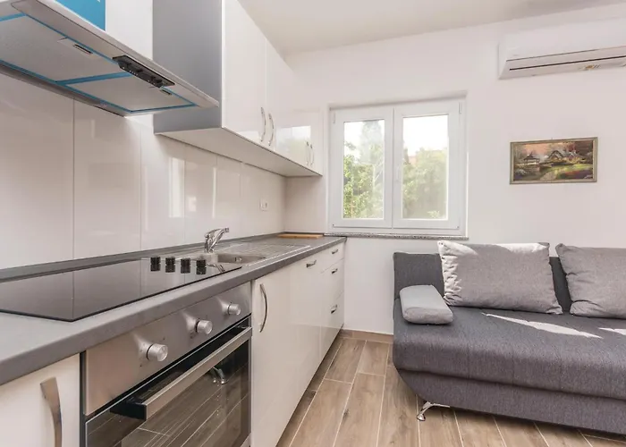 Amazing In Biograd With Wifi Appartement Biograd Na Moru